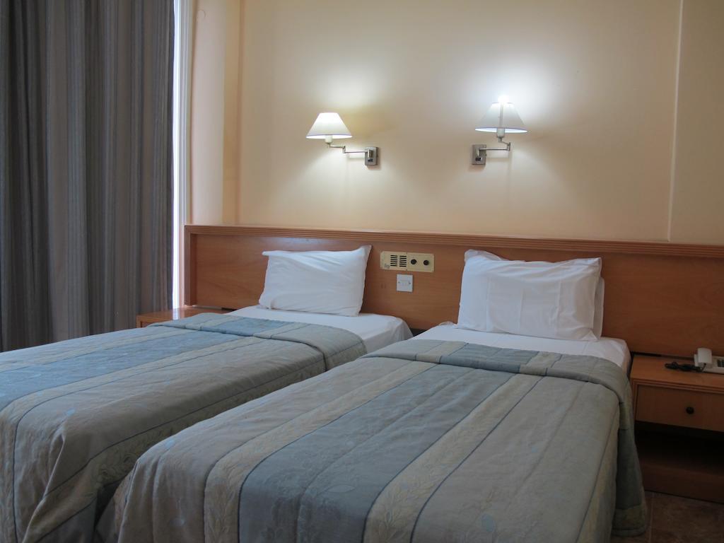 Flamingo Beach Hotel Larnaca Eksteriør billede