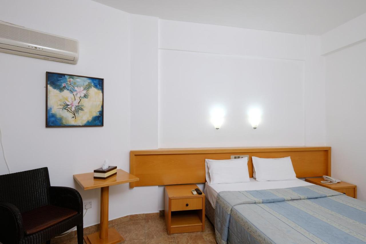 Flamingo Beach Hotel Larnaca Eksteriør billede